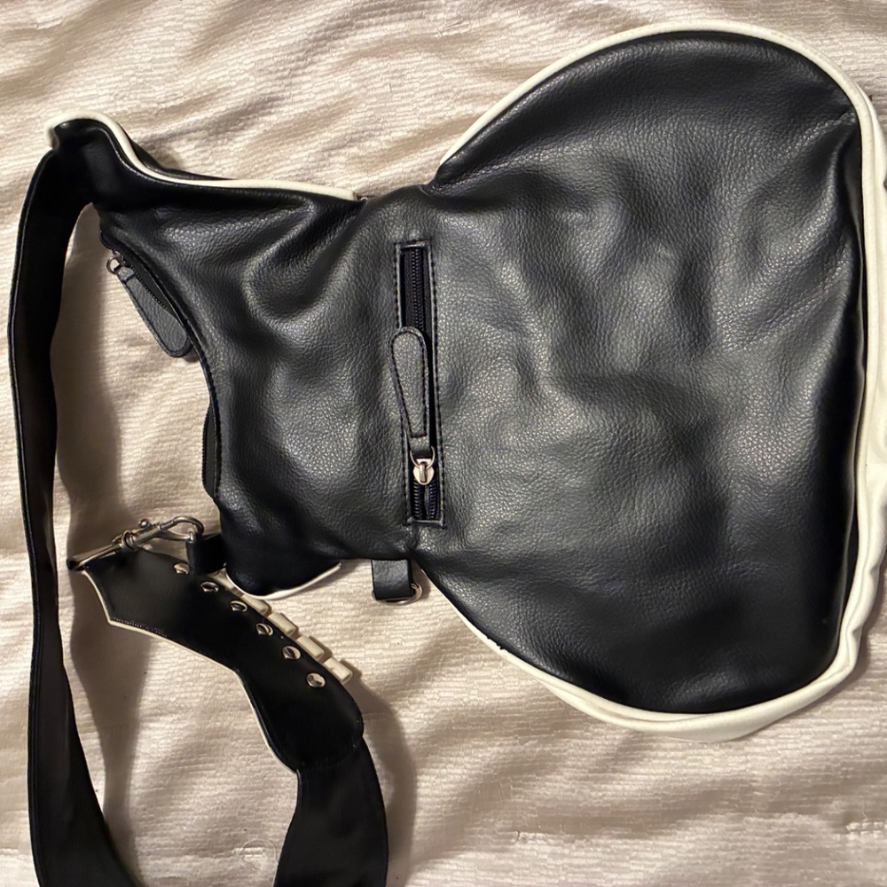 Purse - Picture 2 of 3